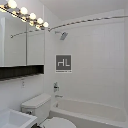 Image 7 - 404 West 54th Street, New York, NY 10019, USA - Apartment for rent