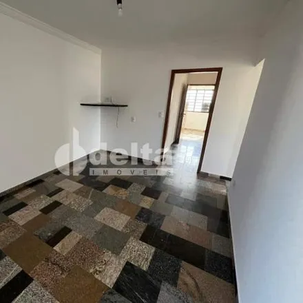 Rent this 6 bed house on Rua Engenheiro Diniz in Martins, Uberlândia - MG