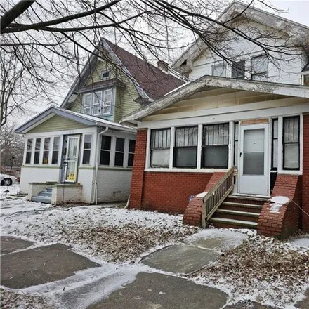 Buy this 3 bed house on 461 Cincinnati Street in Toledo, OH 43611