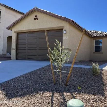 Rent this 3 bed house on South New Strike Way in Pima County, AZ 85731
