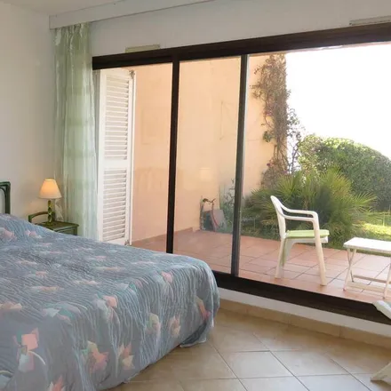 Rent this 3 bed apartment on 83120 Sainte-Maxime