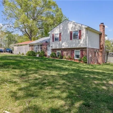 Buy this 3 bed house on 15601 Meridian Avenue in Chesterfield County, VA 23831