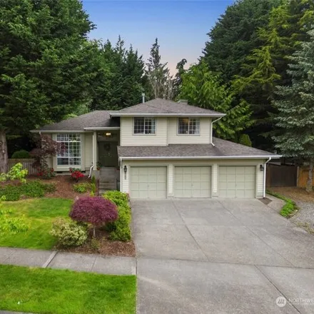 Buy this 3 bed house on 3698 Crystal Ridge Drive Southeast in Puyallup, WA 98372
