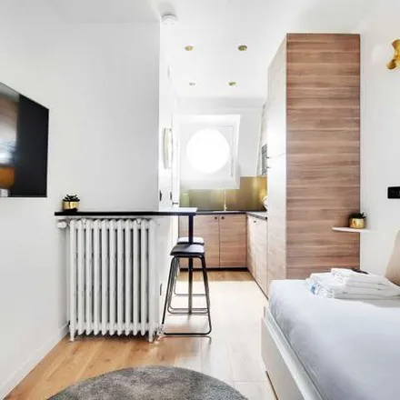 Rent this 1 bed apartment on 13 Rue Léonard de Vinci in 75116 Paris, France