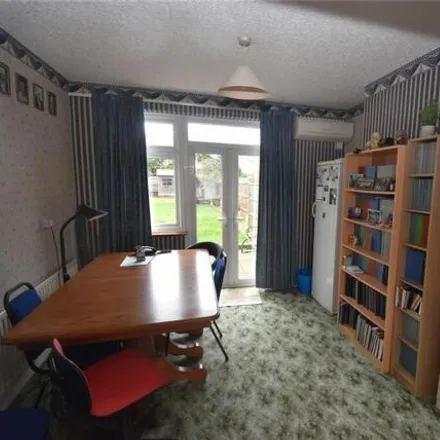 Image 3 - All Saints Academy Dunstable, Houghton Road, Dunstable, LU5 5AB, United Kingdom - House for sale