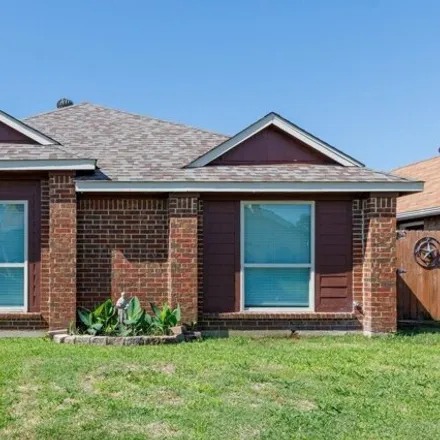Buy this 3 bed house on 1464 Windmill Lane in Mesquite, TX 75149