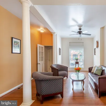 Image 7 - 2111 East Madison Street, Baltimore, MD 21205, USA - Townhouse for sale