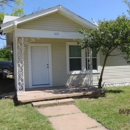 Rent this 2 bed house on 1630 South 11th Street in Abilene, TX 79602