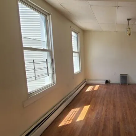 Image 3 - 202 Culver Ave Unit 2, Jersey City, New Jersey, 07305 - House for rent