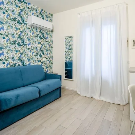 Rent this studio apartment on Milan