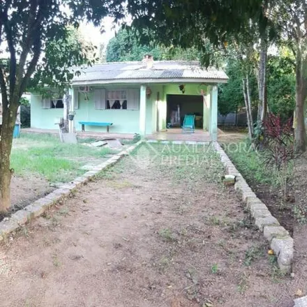 Buy this 2 bed house on Rua Aladim de Araújo Pinto in Centro, Guaíba - RS