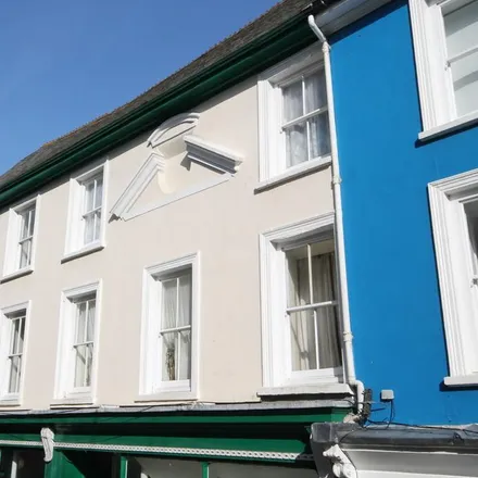 Image 1 - Lower Market Street, Penryn, TR10 8BQ, United Kingdom - Apartment for rent