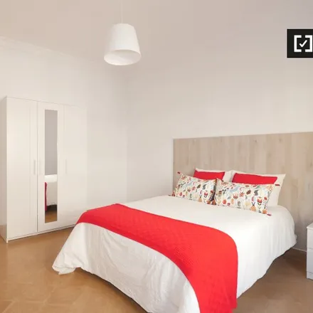 Rent this 5 bed room on Hotel Albéniz in Carrer d'Aragó, 08001 Barcelona