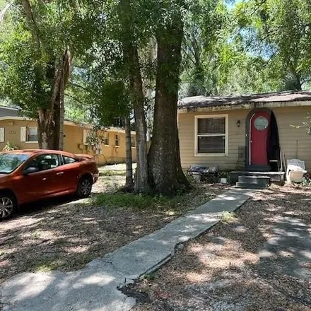 Buy this 3 bed house on 1728 East Mulberry Drive in Tampa, FL 33604