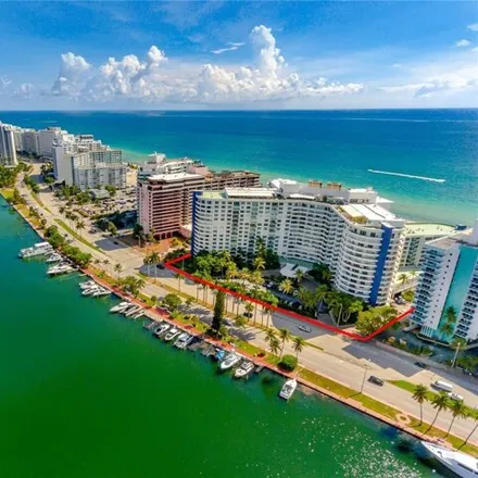 Image 2 - Seacoast 5151 Condominium, 5151 Collins Avenue, Miami Beach, FL 33140, USA - Condo for sale