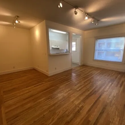 Image 3 - The Raymond, 1461 Alice Street, Oakland, CA 94616, USA - Apartment for rent