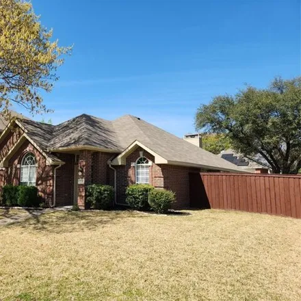 Image 2 - 709 Rolling Hills Drive, Allen, TX 75003, USA - House for sale