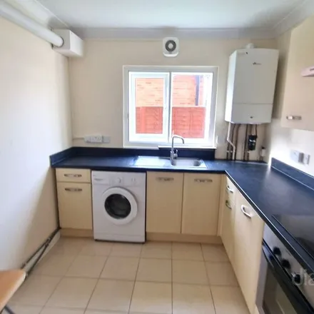 Image 4 - Silverbeck Way, Stanwell Moor, TW19 6BT, United Kingdom - Apartment for rent
