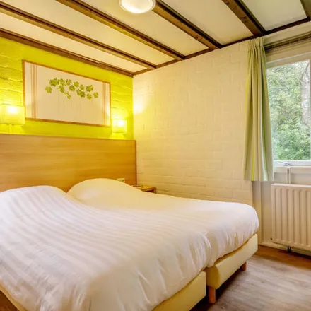 Rent this 4 bed apartment on Limburgse Peel in Peelheideweg 25, 5966 PJ America