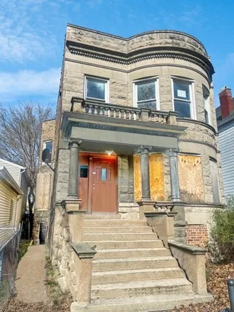 Buy this 6 bed house on 7236 South Vernon Avenue in Chicago, IL 60619