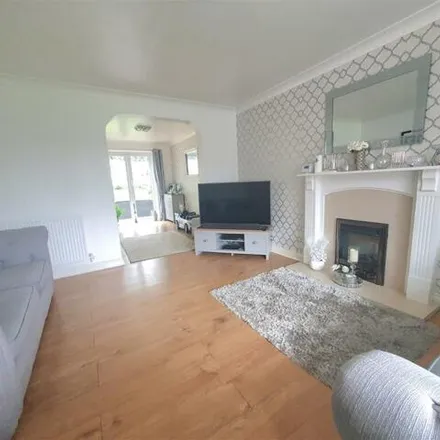 Image 2 - Chaytor Drive, Nuneaton and Bedworth, CV10 9ST, United Kingdom - House for sale