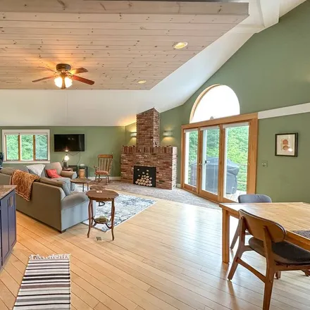 Rent this 5 bed house on Warren in VT, 05674