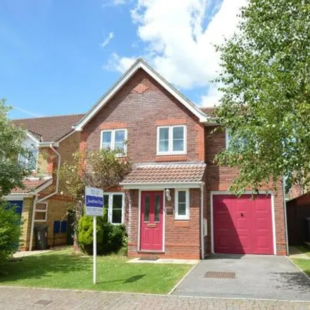 Rent this 4 bed house on Field View in Skys Wood Road, Test Valley