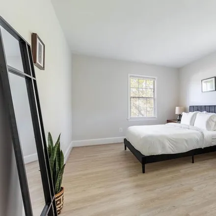 Rent this 1 bed apartment on S Washington in Alexandria, VA