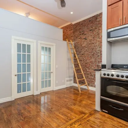 Rent this 3 bed apartment on 2 Horatio Street in New York, NY 10014