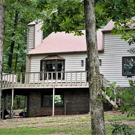 Buy this 4 bed house on 2014 Clearview Drive in Woodland Estates, Putnam County