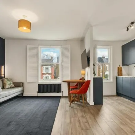 Image 1 - 94 Stapleton Hall Road, London, N4 4QB, United Kingdom - Apartment for sale