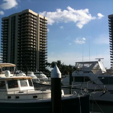 Buy this 2 bed condo on 108 Lakeshore Dr Apt 840 in North Palm Beach, Florida