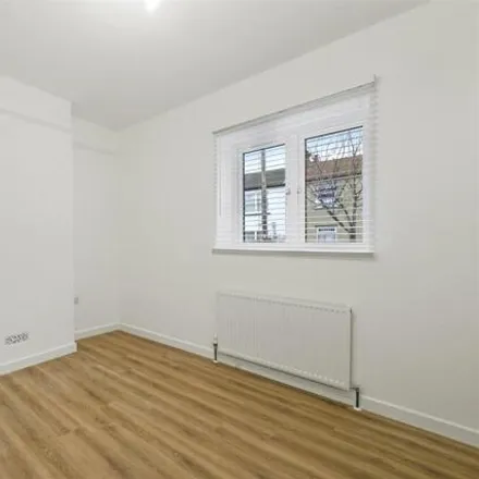Image 4 - Parkfield Road, Willesden Green, London, NW10 2BG, United Kingdom - Duplex for rent