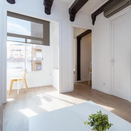 Image 9 - Carrer d'Escornalbou, 10, 08041 Barcelona, Spain - Apartment for rent