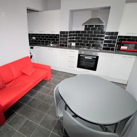 Rent this 4 bed townhouse on MacKenzie Road in Salford, M7 3TH