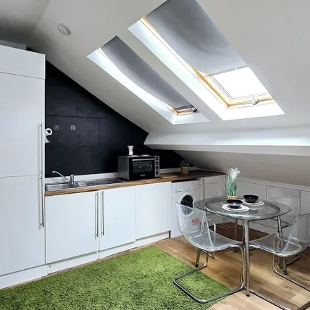 Image 4 - London, E1 2LP, United Kingdom - Apartment for rent