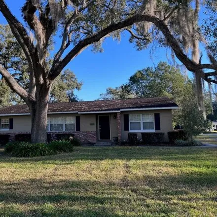 Rent this 3 bed house on 193 Southeast 33rd Avenue in Ocala, FL 34471