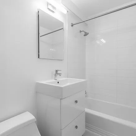 Image 1 - 885 Boston Avenue, Bridgeport, CT 06610, USA - Apartment for rent