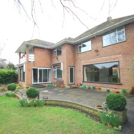 Image 3 - Chantry Chapel, Thorndon Gate, Ingrave, CM13 3RQ, United Kingdom - Apartment for rent