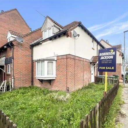 Buy this 1 bed house on Nickelby Close in London, SE28 8LX