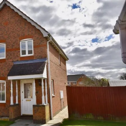 Rent this 3 bed duplex on Scully Close in Wootton, NN4 6RN