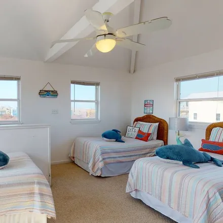 Rent this 3 bed house on Port Aransas in TX, 78373