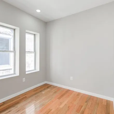 Rent this 4 bed apartment on The Earth Keeper's Urban Farm in 5100 Kingsessing Avenue, Philadelphia