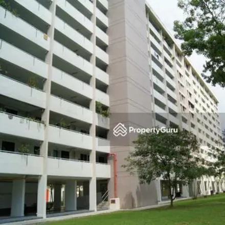 Rent this 1 bed room on 376 Clementi Avenue 4 in Singapore 120376, Singapore
