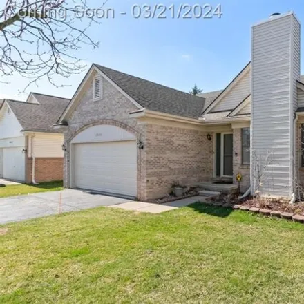 Image 3 - 28612 Bayberry Park Drive, Livonia, MI 48154, USA - Condo for sale