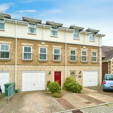 Buy this 4 bed townhouse on 10 Hornbeam Square in Ryde, PO33 1RF