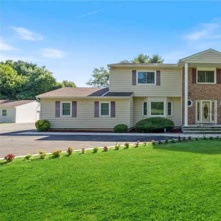 Buy this 6 bed house on 2 Vanderbilt Parkway in Huntington, NY 11746