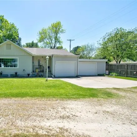 Buy this 3 bed house on 674 West Spring Avenue in Checotah, McIntosh County