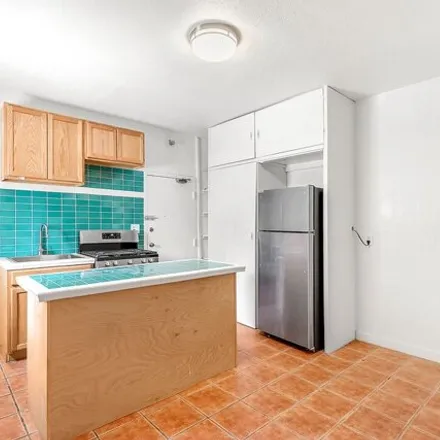 Image 3 - 2034 Argyle Ave Apt 1, Los Angeles, California, 90068 - House for rent