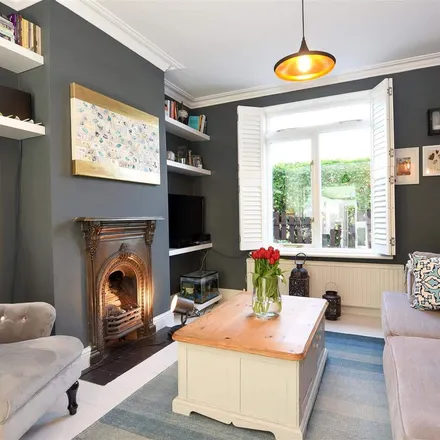 Image 3 - 42 South Worple Way, London, SW14 8PB, United Kingdom - Townhouse for rent